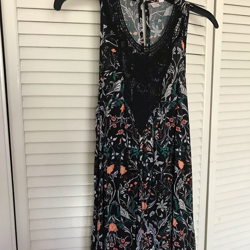 Melrose & Market floral tank w/ crochet detail
